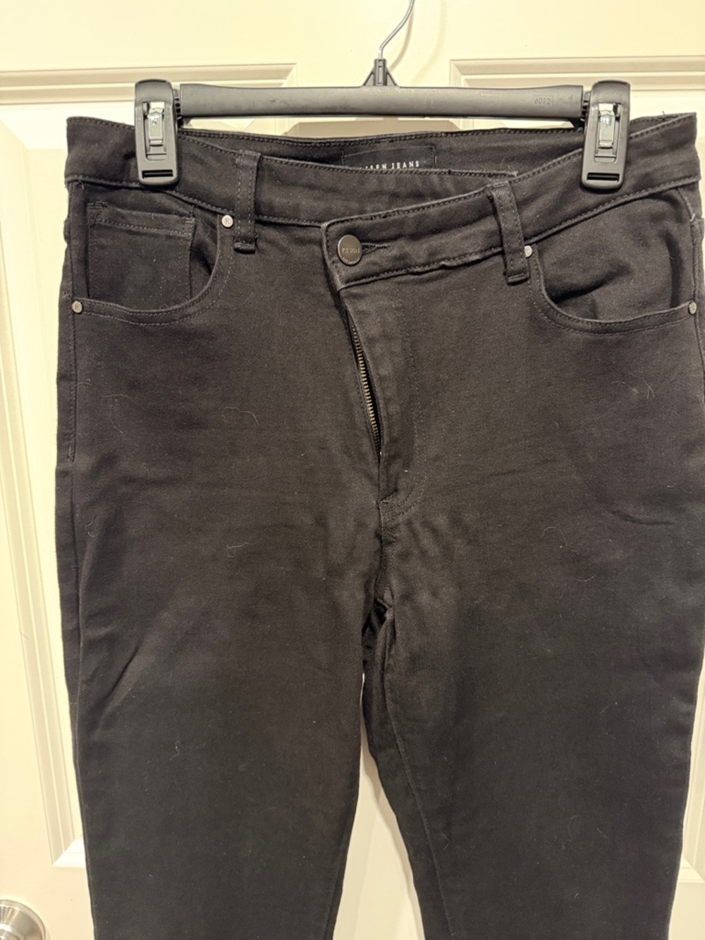 Slim High-Rise Black Ankle Jeans - Women - Picture 2 of 4